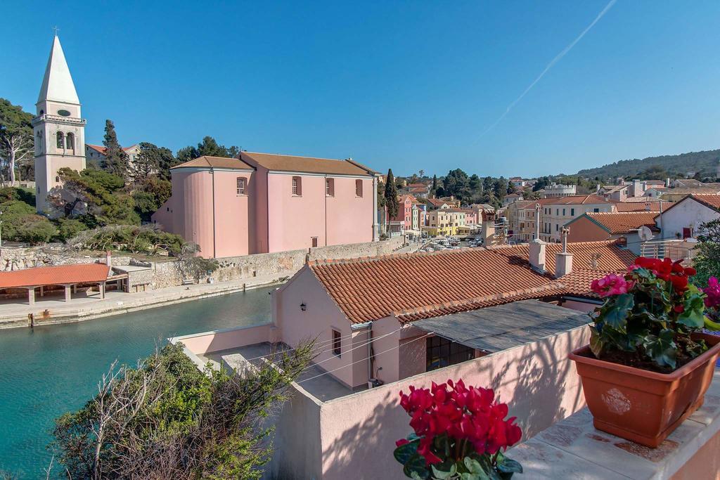 Narcis Central Apartment With Sea & City Views Veli Lošinj Zewnętrze zdjęcie